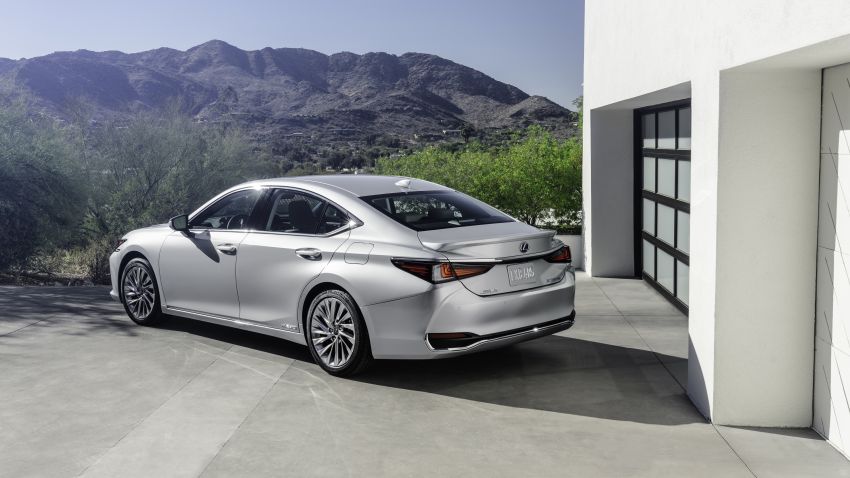 2022 Lexus ES facelift – under the skin tweaks for feel and comfort, now with touchscreen, expanded LSS+ 1283344