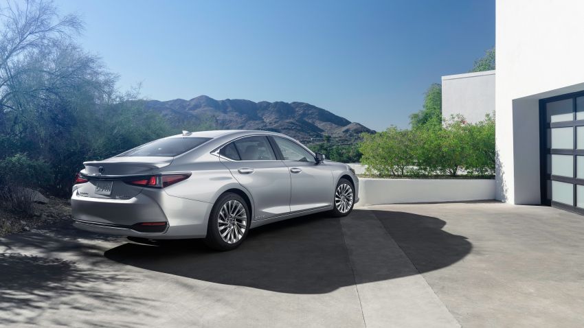 2022 Lexus ES facelift – under the skin tweaks for feel and comfort, now with touchscreen, expanded LSS+ 1283345