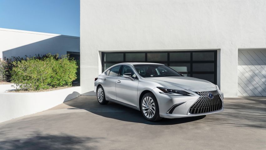 2022 Lexus ES facelift – under the skin tweaks for feel and comfort, now with touchscreen, expanded LSS+ 1283338