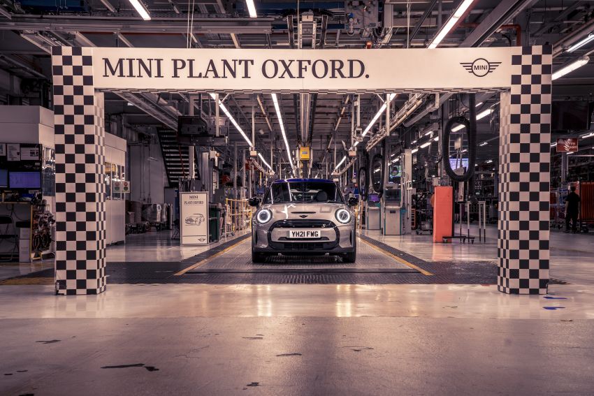 MINI celebrates 20 years of production in Oxford, Swindon – over five million units produced since 2001 1287297