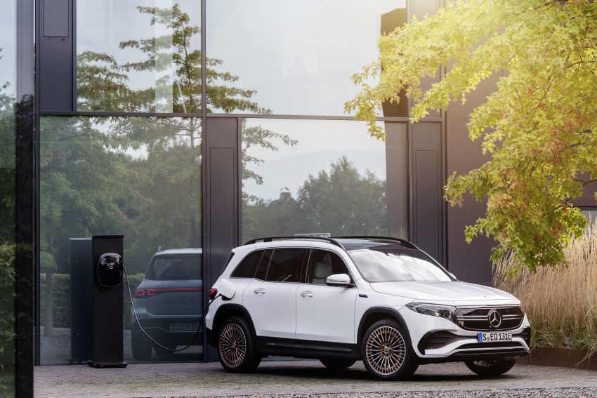 Mercedes EQB buat penampilan sulung — 288 hp, 419 km jarak, cas 100 kW DC 10%-80% dalam 30 minit 1283808