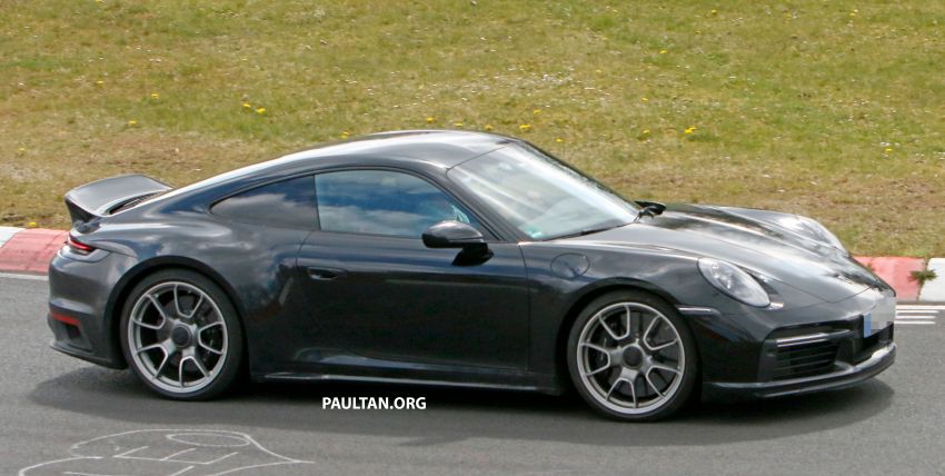 SPIED: Porsche 911 ‘Sport Classic’ testing on track Image #1288176