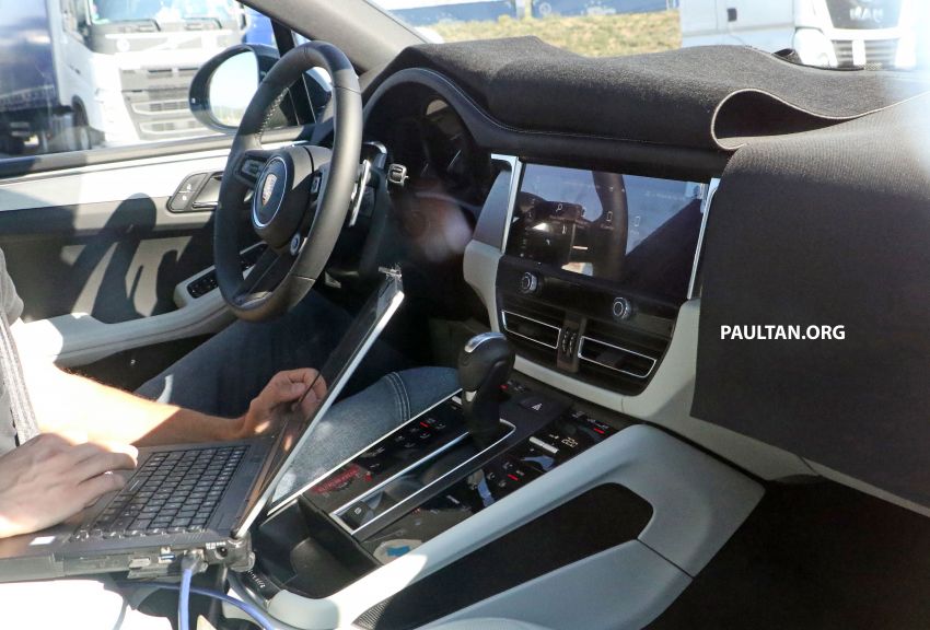 SPYSHOTS: 2022 Porsche Macan second facelift – updated exterior, Direct Touch Control centre console 1275160