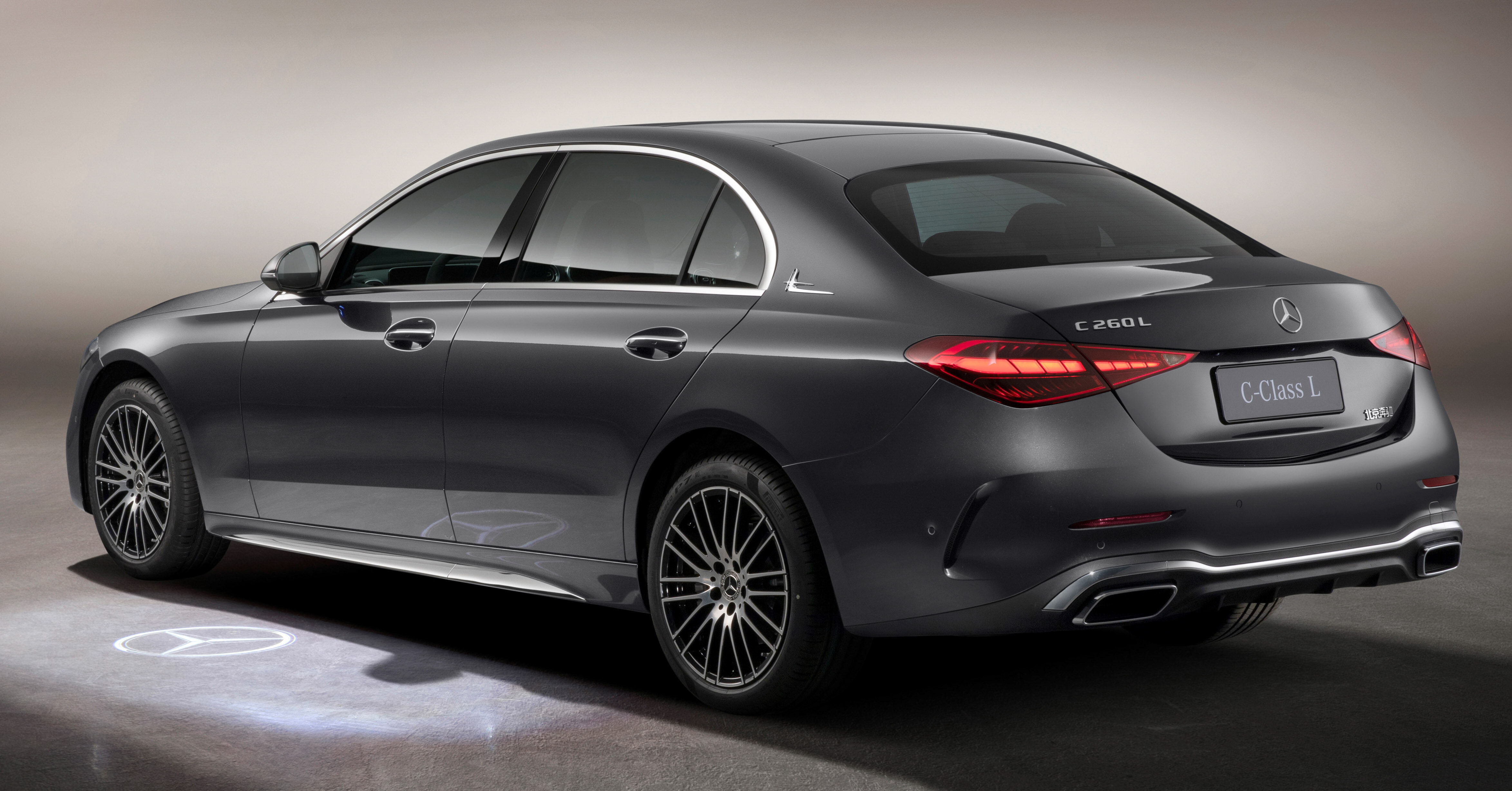 Mercedes-Benz C-Class L diperkenal di China – jarak roda lebih panjang 89 mm, belakang lebih mewah