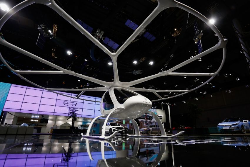 Volocopter, Geely display the 2X electric air taxi in Shanghai – UAM service to be rolled out in China soon Image #1283887