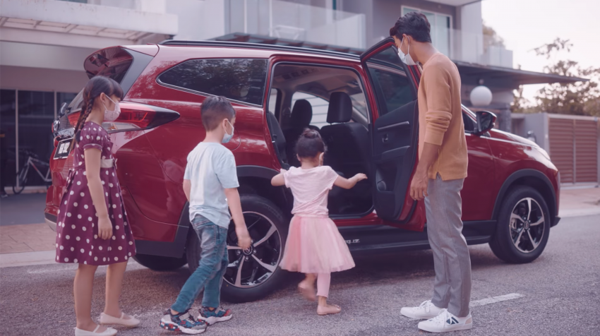 VIDEO: 2021 Perodua Aruz – seven-seater gets new Passion Red colour, side steps, auto door locking 1295952