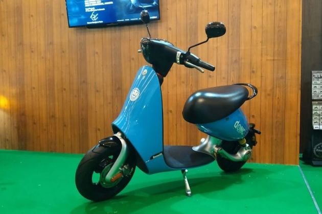 Benelli Dong electric scooter shown at IIMS Indonesia