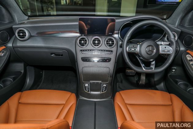 GALLERY: Mercedes-Benz GLC200 AMG Line facelift