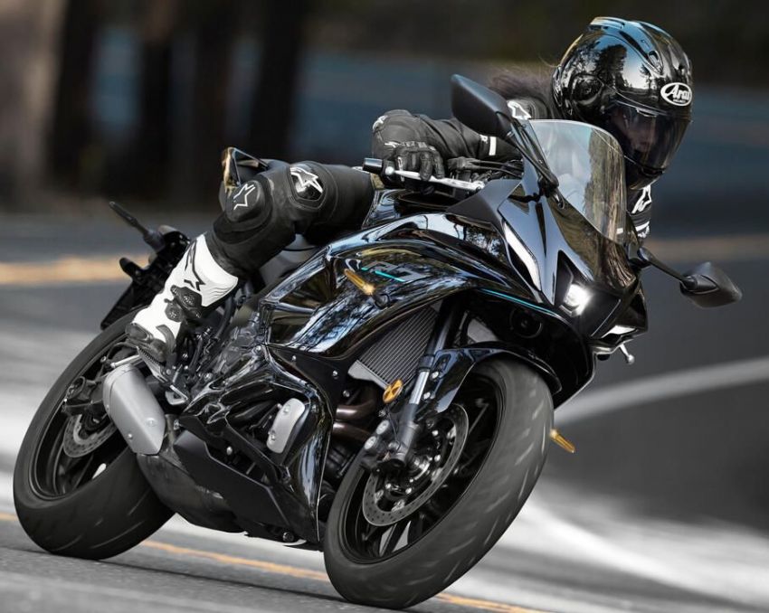 Yamaha YZF-R7 didedah – enjin dua silinder 689 cc daripada MT-07, kuasa 73.4 hp, suspensi boleh laras 1295502