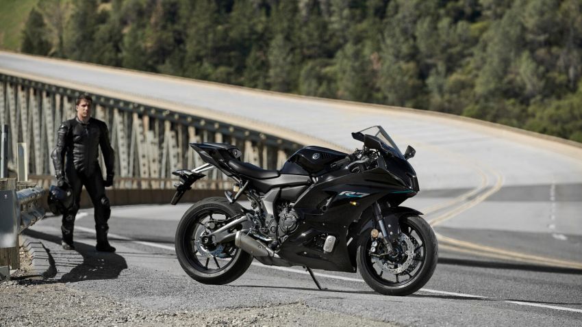 Yamaha YZF-R7 didedah – enjin dua silinder 689 cc daripada MT-07, kuasa 73.4 hp, suspensi boleh laras 1295500