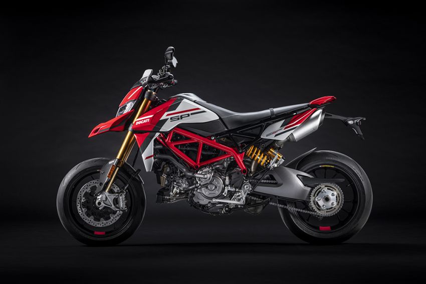 Ducati Hypermotard 950 diberi peningkatan – enjin kini menepati tahap emisi Euro 5, grafik baru bagi SP 1296083
