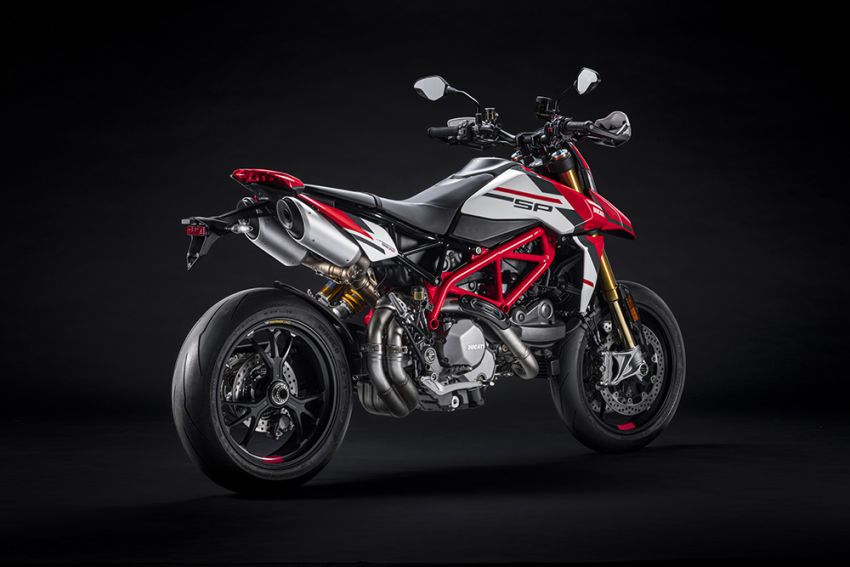 Ducati Hypermotard 950 diberi peningkatan – enjin kini menepati tahap emisi Euro 5, grafik baru bagi SP 1296081