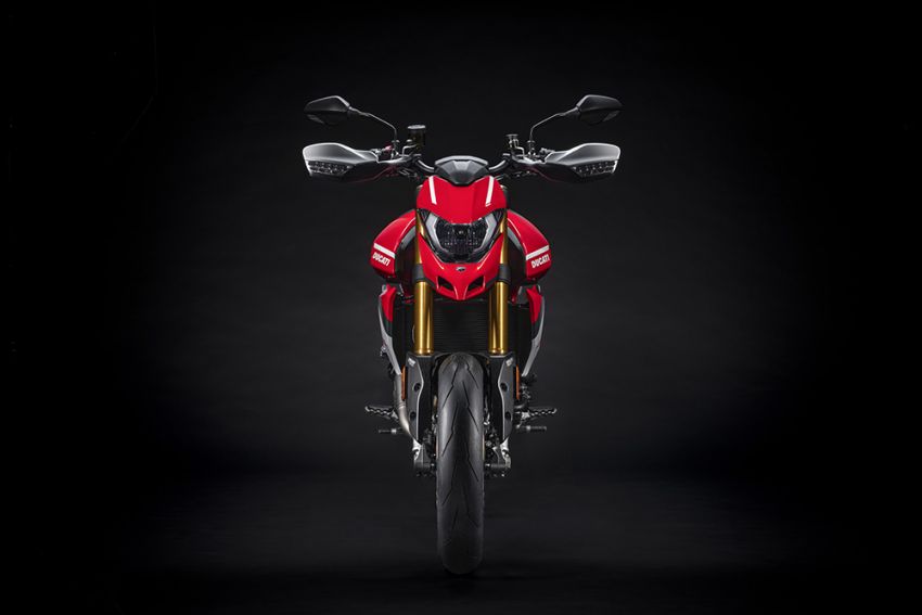 Ducati Hypermotard 950 diberi peningkatan – enjin kini menepati tahap emisi Euro 5, grafik baru bagi SP 1296080