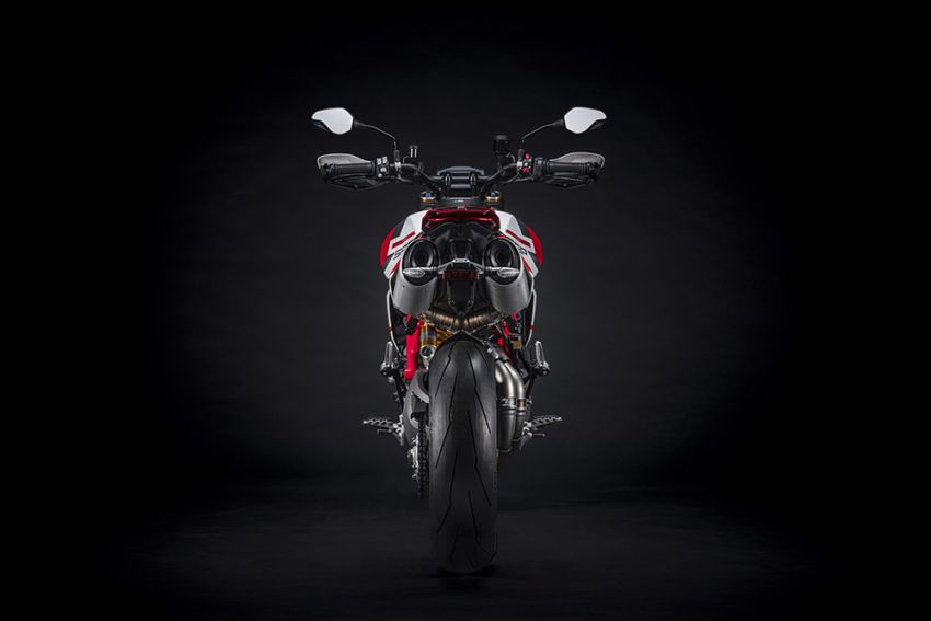 Ducati Hypermotard 950 diberi peningkatan – enjin kini menepati tahap emisi Euro 5, grafik baru bagi SP 1296079
