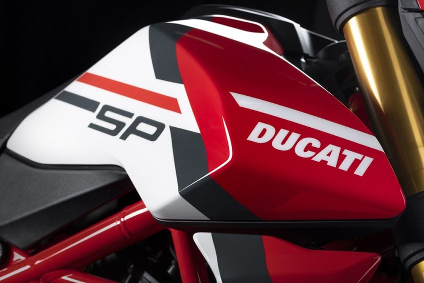 Ducati Hypermotard 950 diberi peningkatan – enjin kini menepati tahap emisi Euro 5, grafik baru bagi SP 1296078