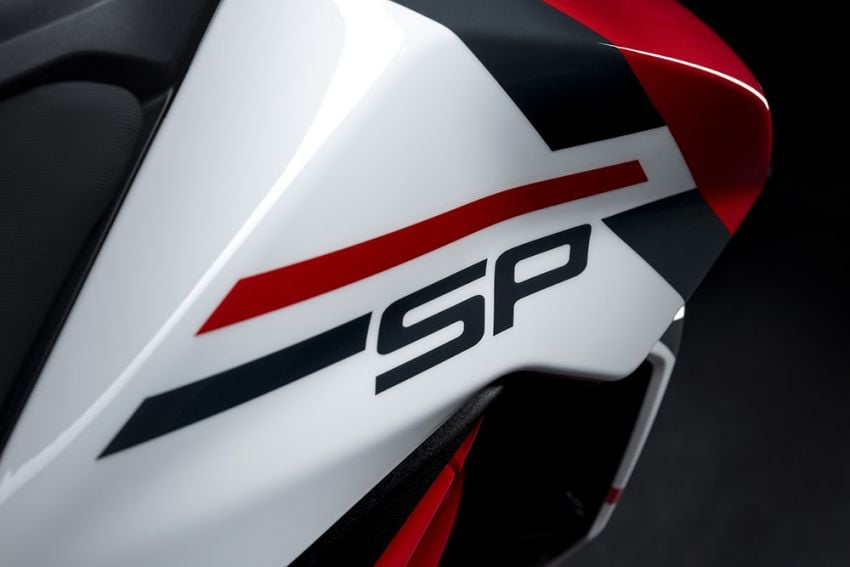 Ducati Hypermotard 950 diberi peningkatan – enjin kini menepati tahap emisi Euro 5, grafik baru bagi SP 1296070