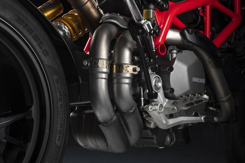 Ducati Hypermotard 950 diberi peningkatan – enjin kini menepati tahap emisi Euro 5, grafik baru bagi SP 1296068