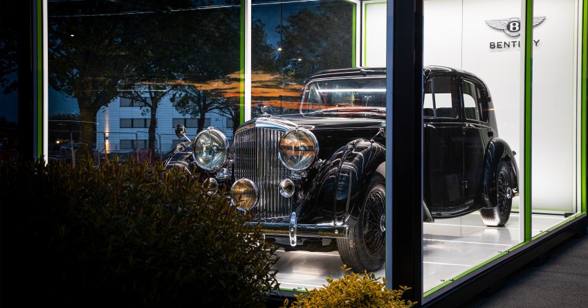 Bentley celebrates 75 years of production in Crewe – over 197k cars made by hand; now makes 85 cars daily 1297788