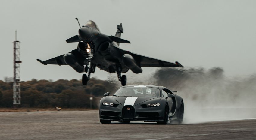 Bugatti Chiron Sport Les Légendes du Ciel ‘bertempur’ dalam lumba drag dengan pesawat Dassault Rafale 1297408