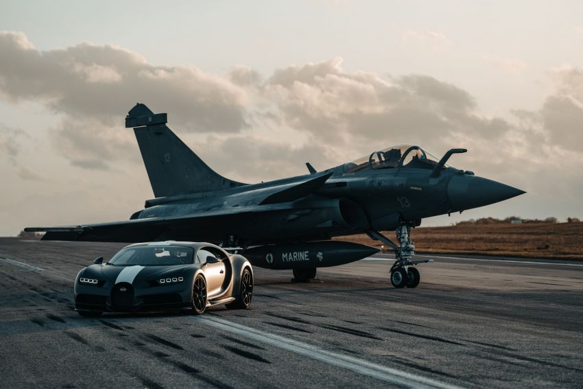 Bugatti Chiron Sport Les Légendes du Ciel takes on the French Navy’s fighter aircraft in a drag race 1297256