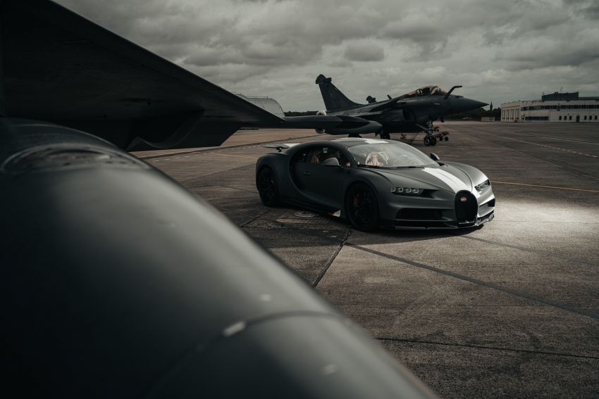 Bugatti Chiron Sport Les Légendes du Ciel takes on the French Navy’s fighter aircraft in a drag race 1297285