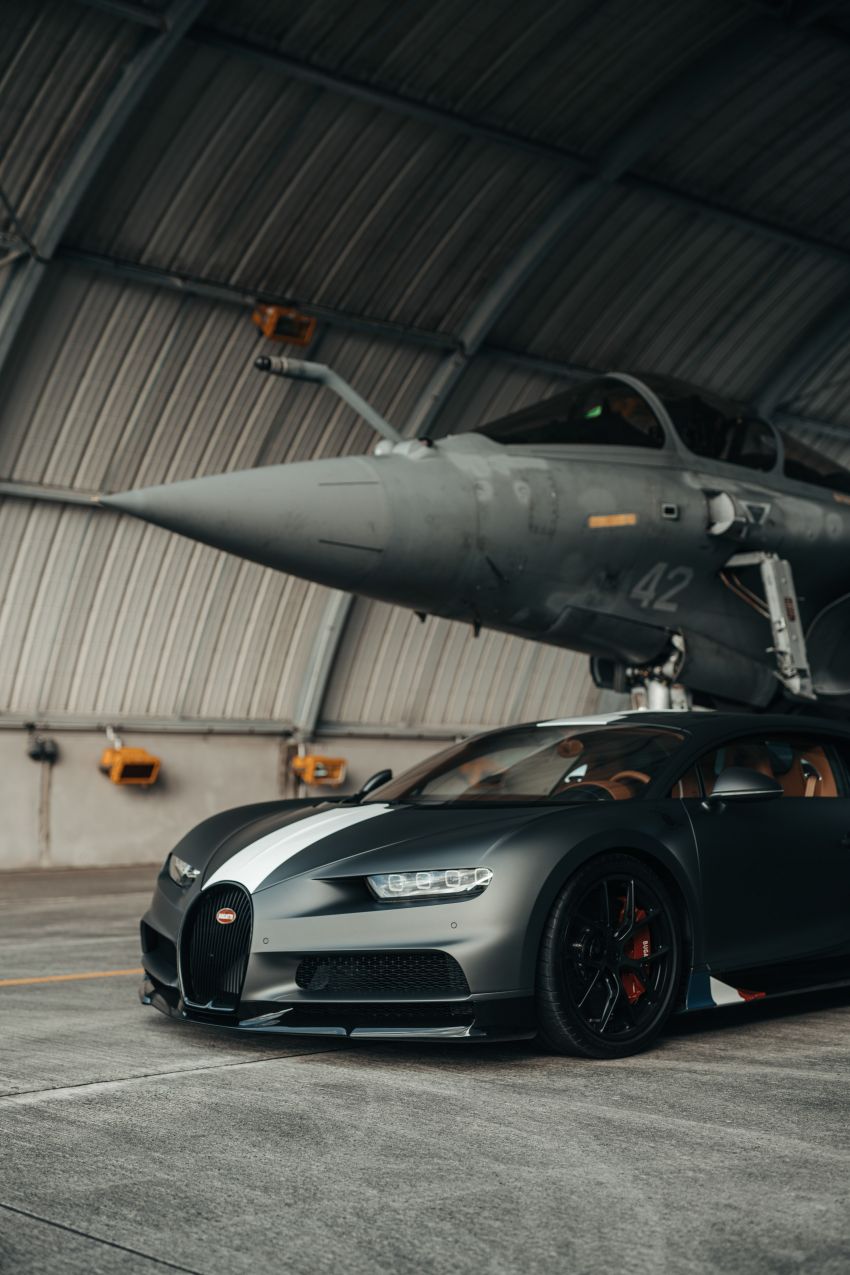 Bugatti Chiron Sport Les Légendes du Ciel takes on the French Navy’s fighter aircraft in a drag race 1297291