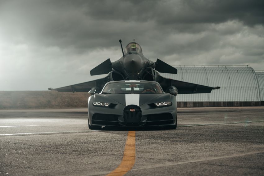 Bugatti Chiron Sport Les Légendes du Ciel ‘bertempur’ dalam lumba drag dengan pesawat Dassault Rafale 1297421