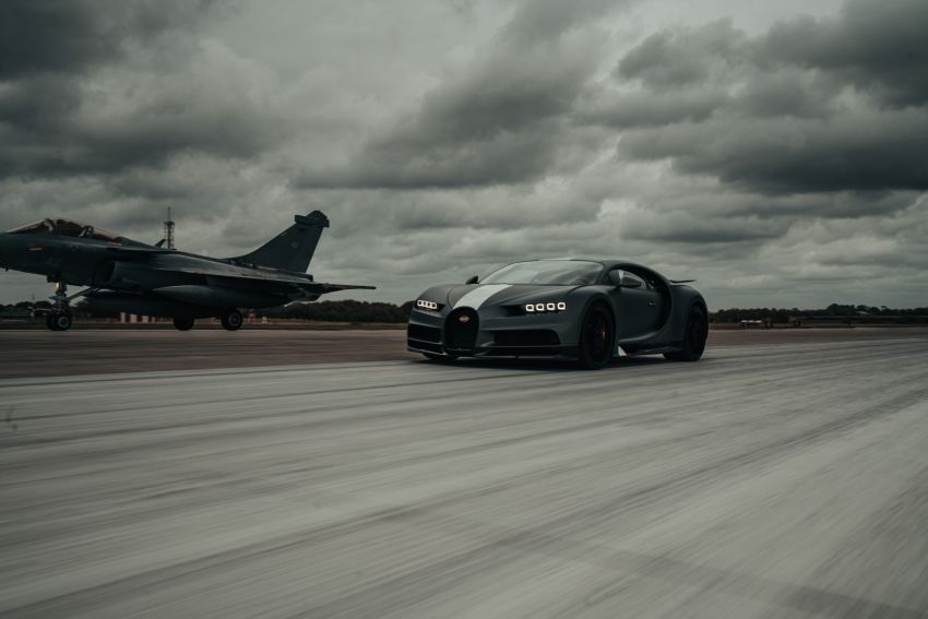 Bugatti Chiron Sport Les Légendes du Ciel takes on the French Navy’s fighter aircraft in a drag race 1297264