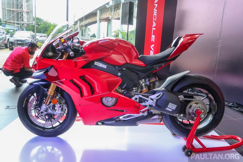 2021 Ducati Panigale V4 Tech Talk videos – how to get the most out of your Ducati Panigale V4 super bike 1290982