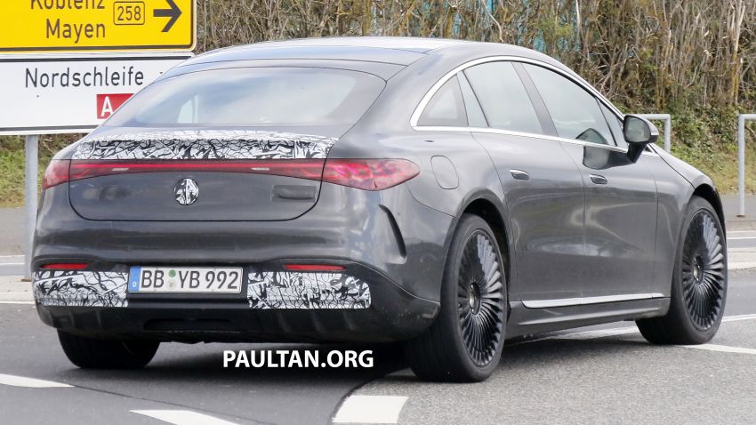 SPYSHOTS: Mercedes-AMG EQS drops some camo 1297842