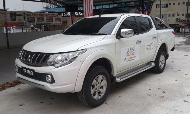Mitsubishi donates a Triton to Insaf for charity work