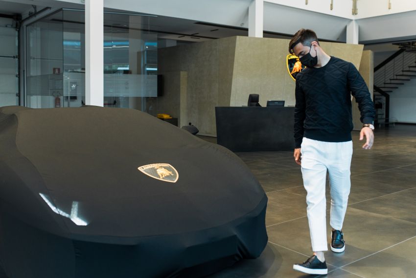Juventus star striker Paulo Dybala buys a Lamborghini Aventador S Roadster to celebrate his 100th club goal 1295150