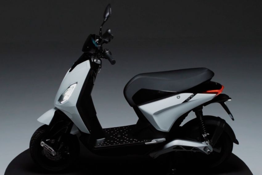 Piaggio One – skuter elektrik didedah awal sebelum Beijing Motor Show 2021, 90 km sekali cas penuh 1298518