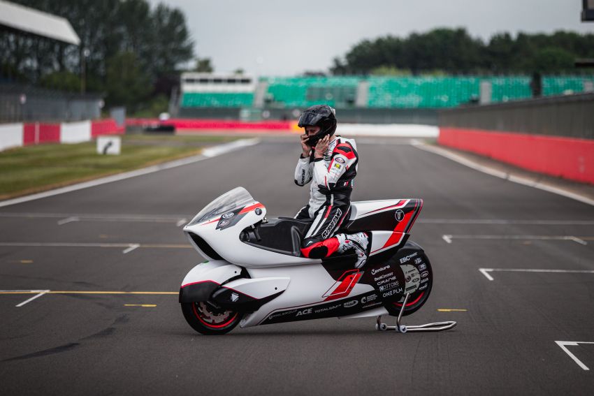 White Motorcycles aims for e-bike land speed record 1311406