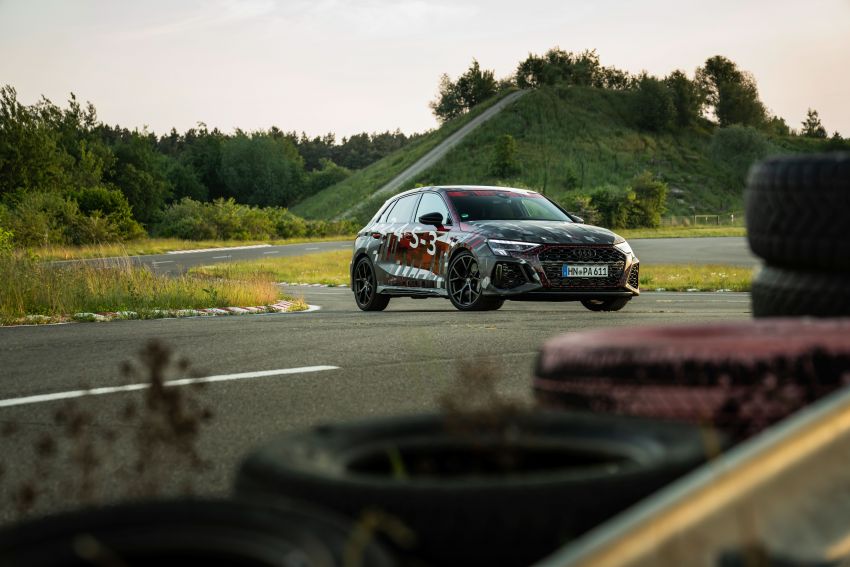 Audi RS3 2022 dalam teaser – enjin lima silinder 2.5L 400 PS dan 500 Nm tork, 0-100 km/j dalam 3.8 saat 1310410