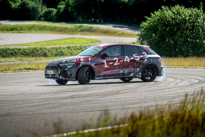 Audi RS3 2022 dalam teaser – enjin lima silinder 2.5L 400 PS dan 500 Nm tork, 0-100 km/j dalam 3.8 saat 1310403