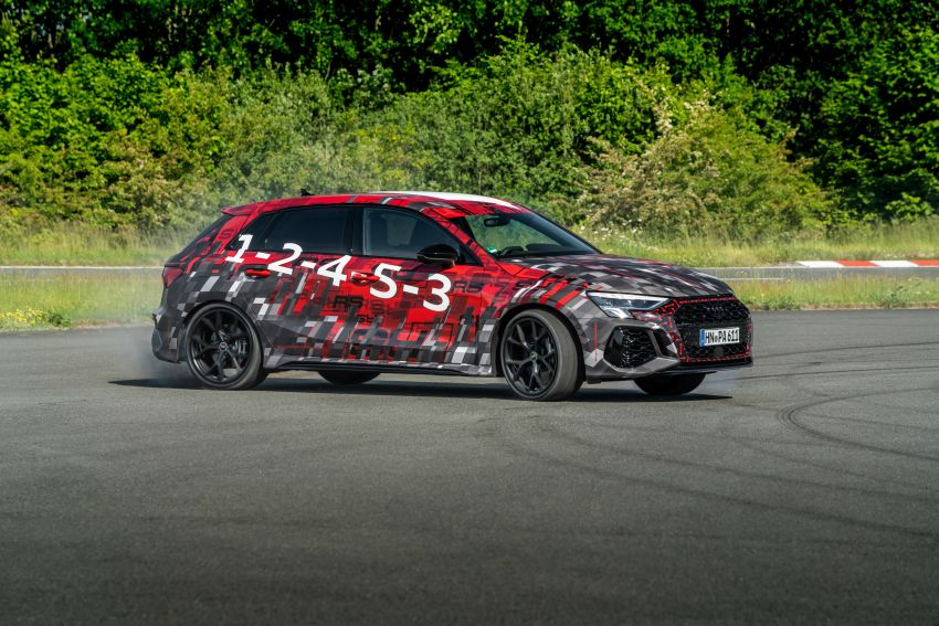 Audi RS3 2022 dalam teaser – enjin lima silinder 2.5L 400 PS dan 500 Nm tork, 0-100 km/j dalam 3.8 saat 1310388