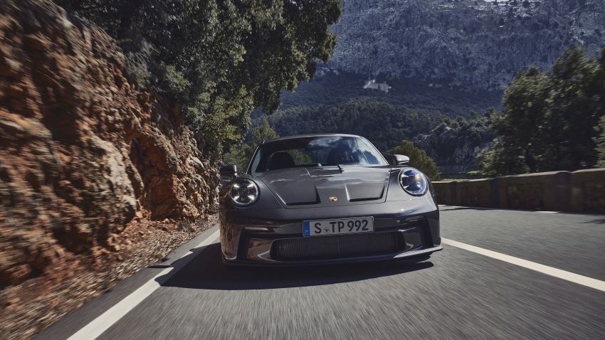 992 Porsche 911 GT3 Touring revealed with subtle looks, 510 PS/470 Nm NA flat-six, new PDK option 1307740