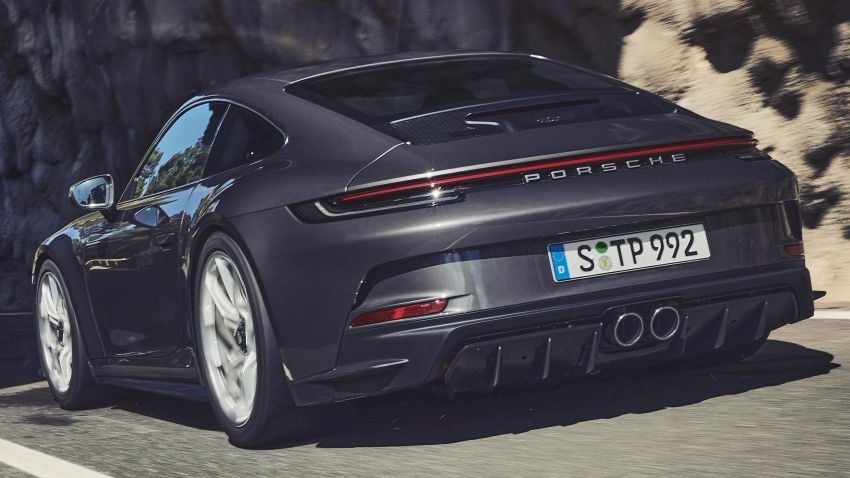 992 Porsche 911 GT3 Touring revealed with subtle looks, 510 PS/470 Nm NA flat-six, new PDK option 1307741