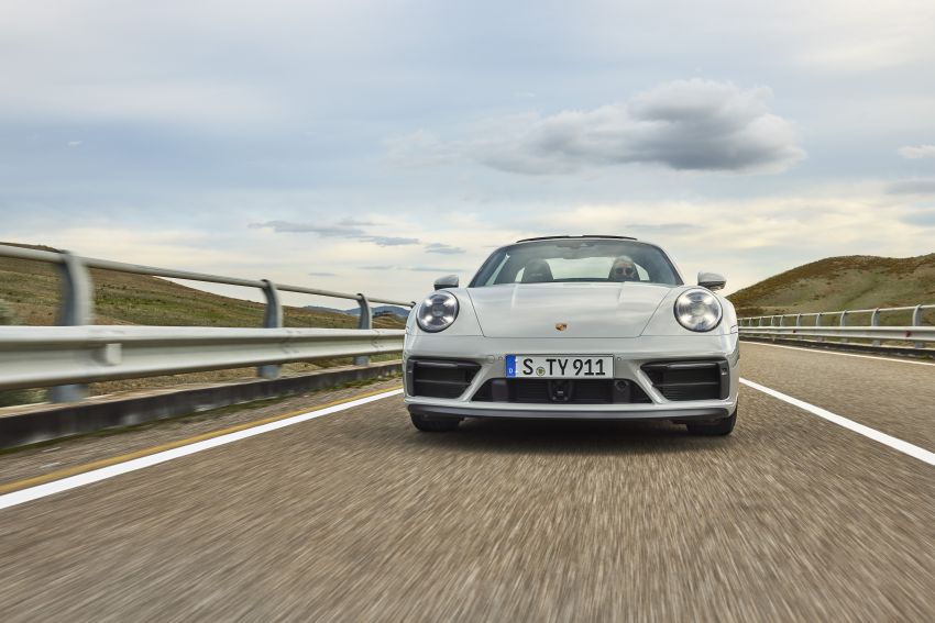 992 Porsche 911 GTS debuts – 480 PS and 570 Nm, available Lightweight Design package saves 25 kg 1310749