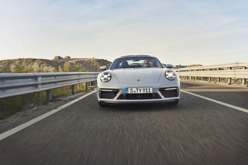 992 Porsche 911 GTS debuts – 480 PS and 570 Nm, available Lightweight Design package saves 25 kg 1310762