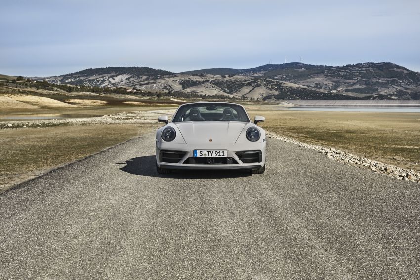 992 Porsche 911 GTS debuts – 480 PS and 570 Nm, available Lightweight Design package saves 25 kg 1310773