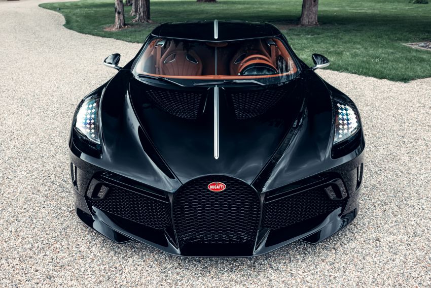 Bugatti La Voiture Noire – one-off hypercar, RM55 mil! 1303074