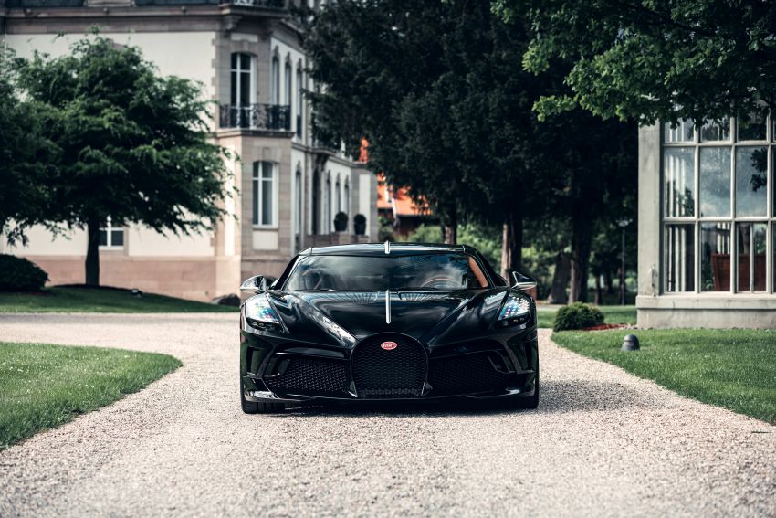 Bugatti La Voiture Noire – one-off hypercar, RM55 mil! 1303092