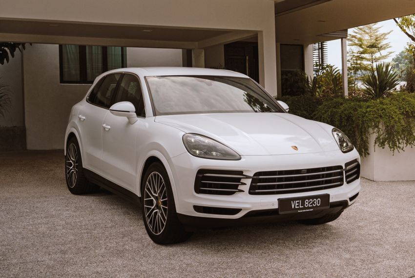 AD: Porsche Cayenne Premium Package – blending sports car performance with the practicality of an SUV 1305866