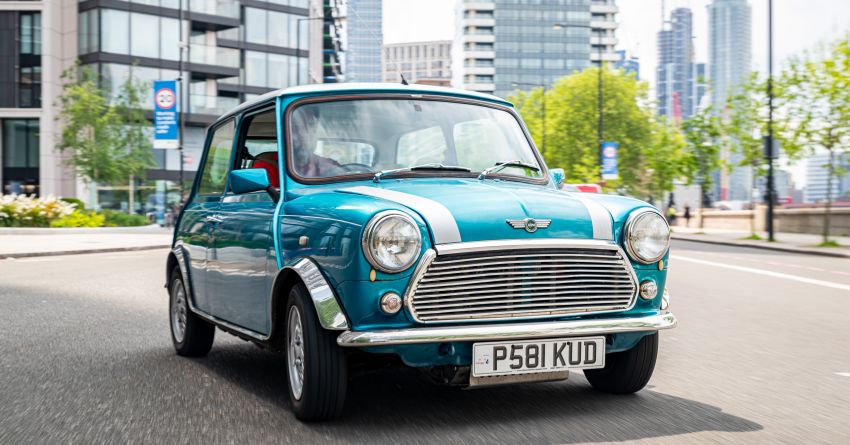 Classic Mini converted to an EV with Nissan Leaf tech – standard 20 kWh battery, 113 km range; from RM146k Image #1305976