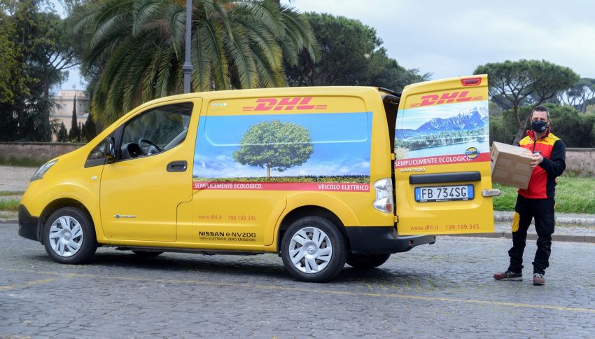 TNB, DHL sign MoU to develop greener supply chain – DHL to use EVs for deliveries, TNB to install chargers 1311116