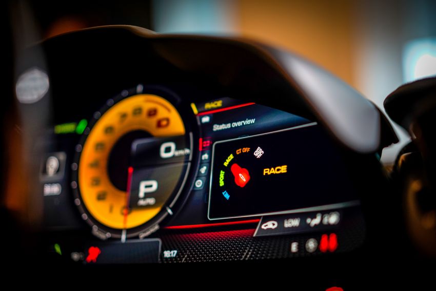 Ferrari SF90 Spider diperkenal secara rasmi di M’sia — plug-in hybrid bumbung terbuka, dari RM2.088 juta 1304043
