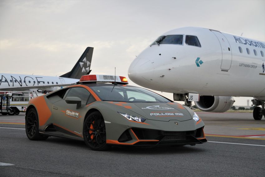 Lamborghini Huracán Evo renewed as follow-me car for Bologna Airport – deal extended for seventh time 1312371
