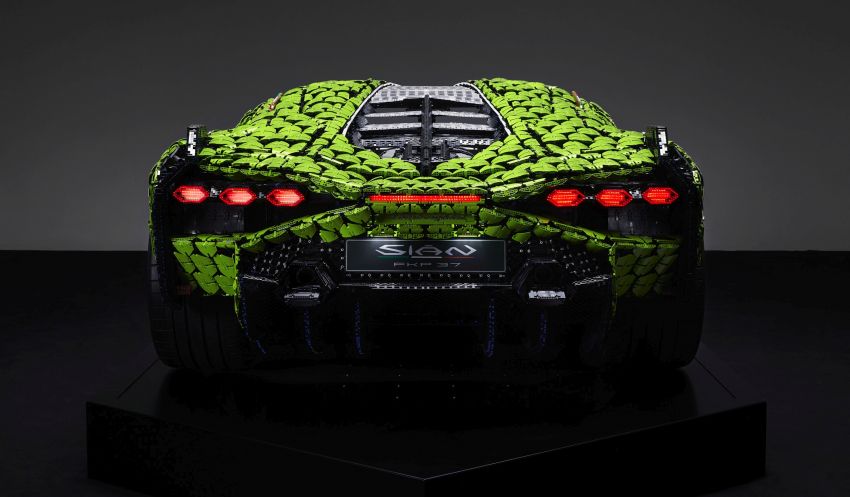 Lego Technic Lamborghini Sián FKP 37 goes full-sized – over 400,000 parts, 2,200 kg, 8,660 hours to complete Image #1304312